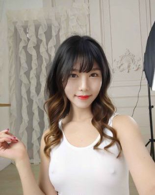 图书馆的她直到陨落第二集
